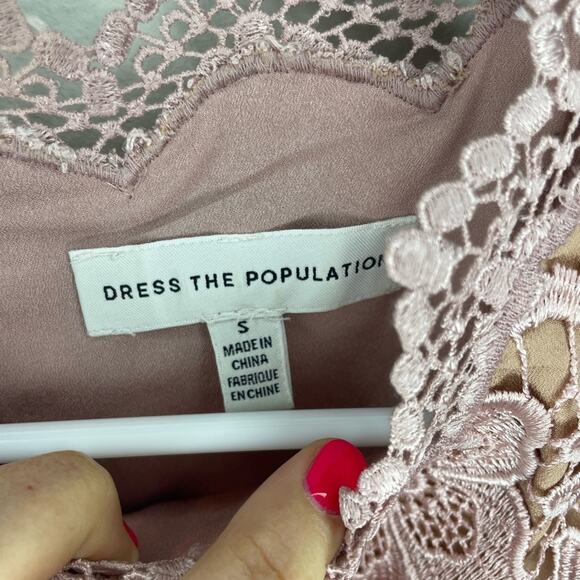 Dress The Population Cardea Guipure Lace Dress in Dusty Rose Pink Size S - Picture 3 of 6